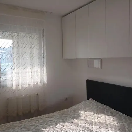 Apartman *